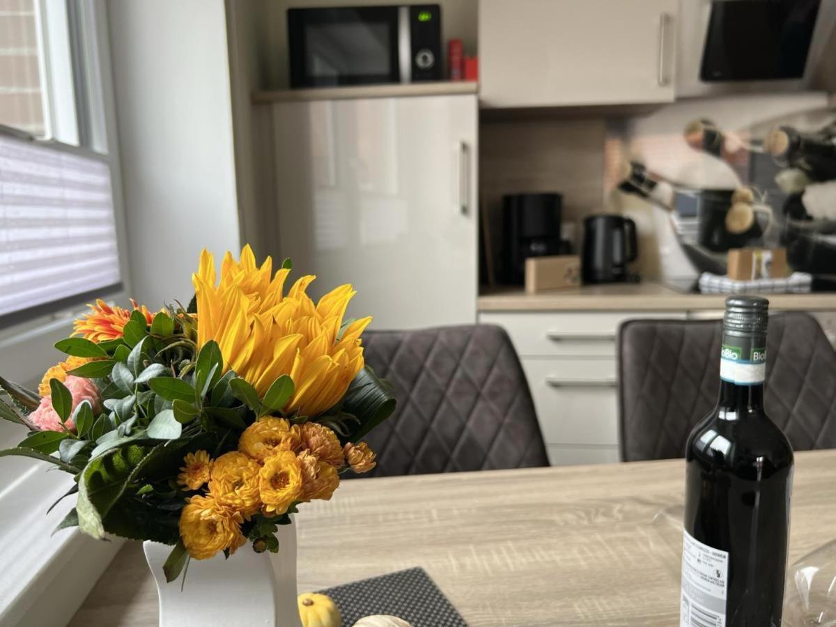 Ferienwohnung Hafenblick - Wunderbare Erholung Am Hafen Norddeich  Ngoại thất bức ảnh