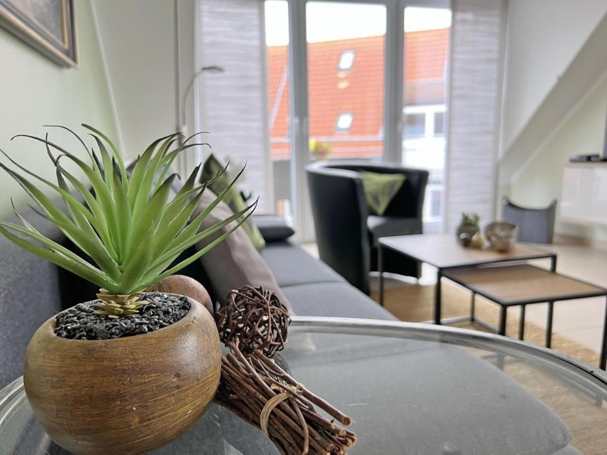 Ferienwohnung Hafenblick - Wunderbare Erholung Am Hafen Norddeich  Ngoại thất bức ảnh