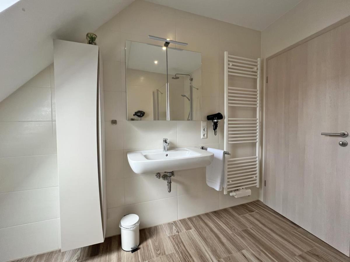 Ferienwohnung Hafenblick - Wunderbare Erholung Am Hafen Norddeich  Ngoại thất bức ảnh
