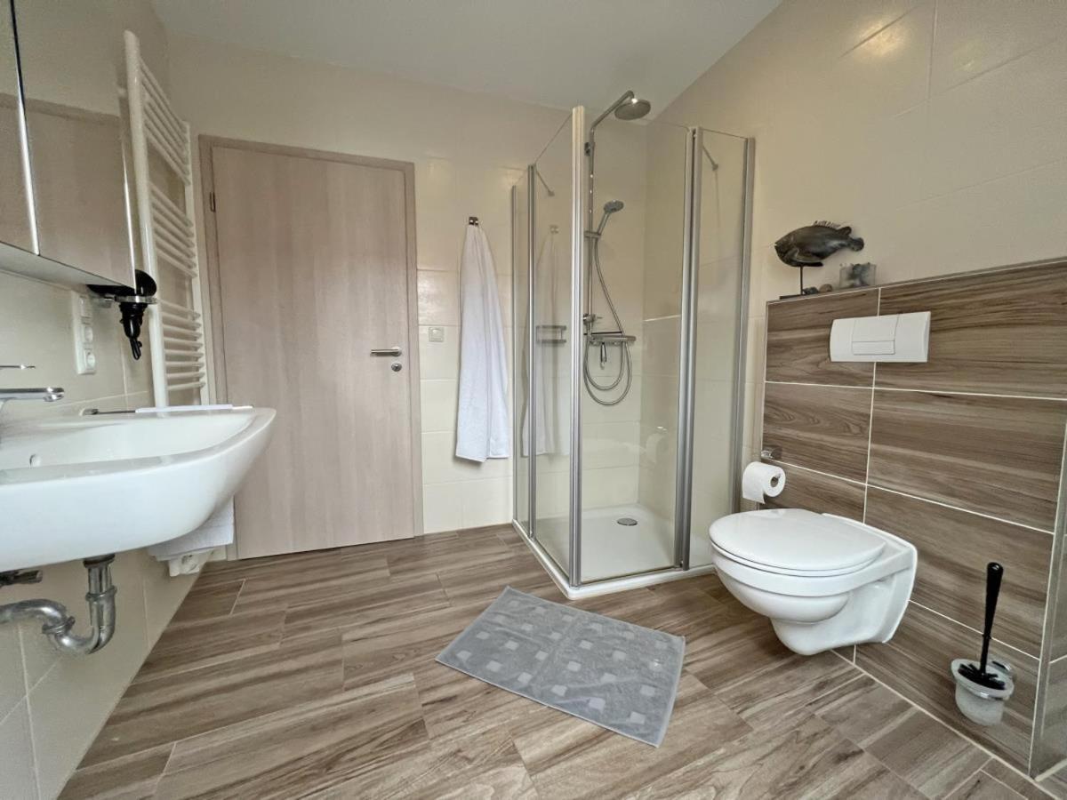 Ferienwohnung Hafenblick - Wunderbare Erholung Am Hafen Norddeich  Ngoại thất bức ảnh