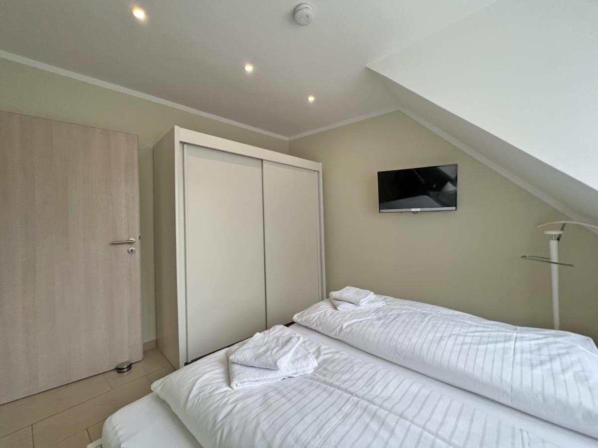 Ferienwohnung Hafenblick - Wunderbare Erholung Am Hafen Norddeich  Ngoại thất bức ảnh