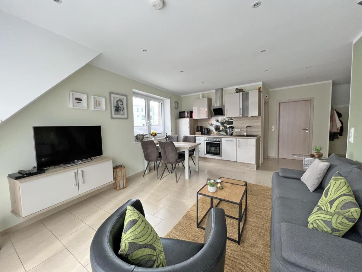 Ferienwohnung Hafenblick - Wunderbare Erholung Am Hafen Norddeich  Ngoại thất bức ảnh